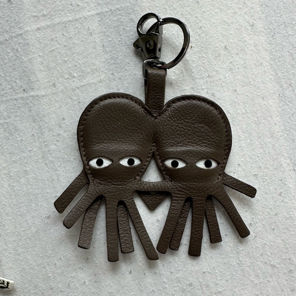Min & Mon Chocolate Brown Octotwins Charm